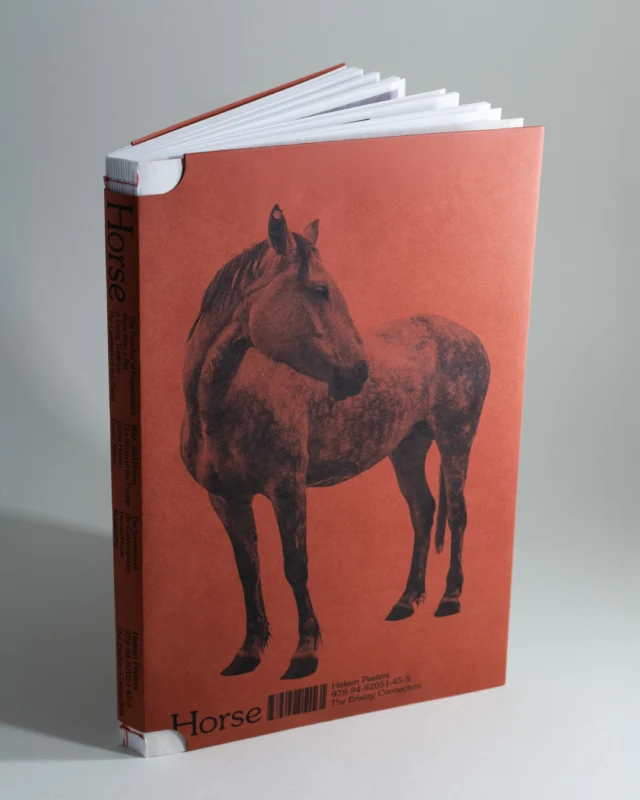 “A horse! A horse! My kingdom for a horse.” The iconic line from Shakespeare opens Horse by Heleen Peeters — a stunning exploration of the horse’s role in our lives, from past to present.

Printed on Lessebo Design via Igepa, by Wilco Art Books, this photobook is a beautiful example of sustainable publishing done right. Design by Rob van Hoesel and litography by Marc Gijzen.

@eriskayconnection @wilco_artbooks @igepa_nl @heleenpeeters @marcgijzen @robvanhoesel 

#lessebocolours #tactiledesign #minimalfootprint #designinspiration #sustainable #FSC #MadeinSweden #designwithimpact #lessebopaper #paper #theeriskayconnection #artbook #heleenpeeters